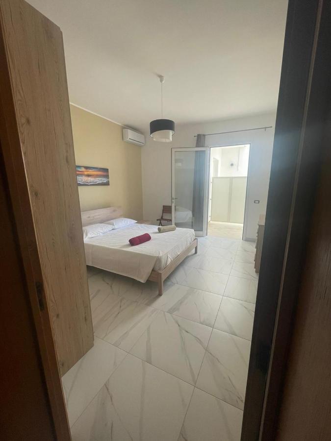 Camere Lorenzo Порто Чезарео Екстериор снимка